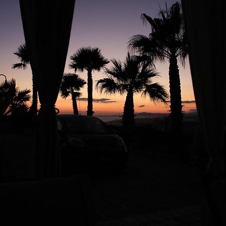 Punta Bianca Suite & Home Experience Агридженто Экстерьер фото